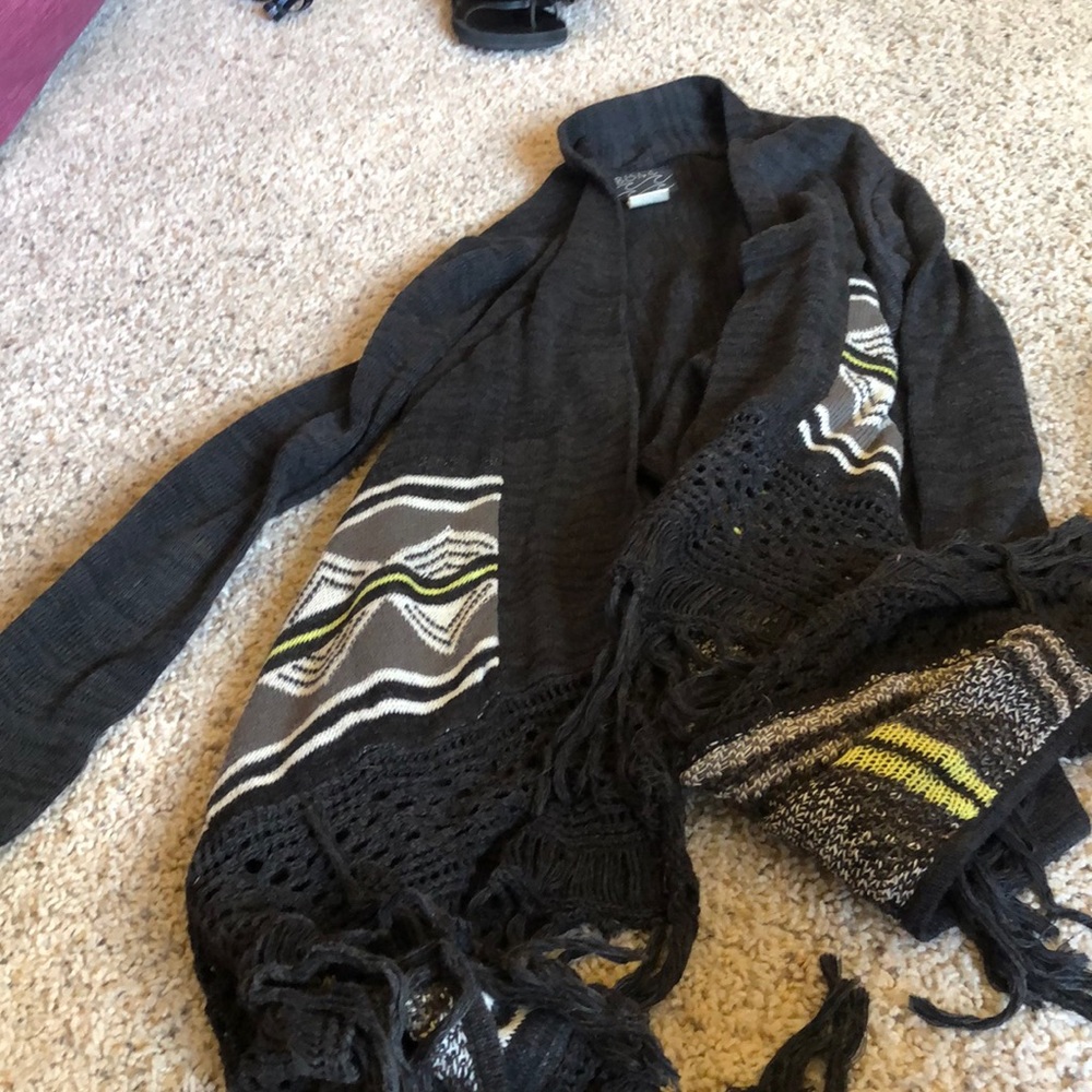 Billabong sweater like blanket